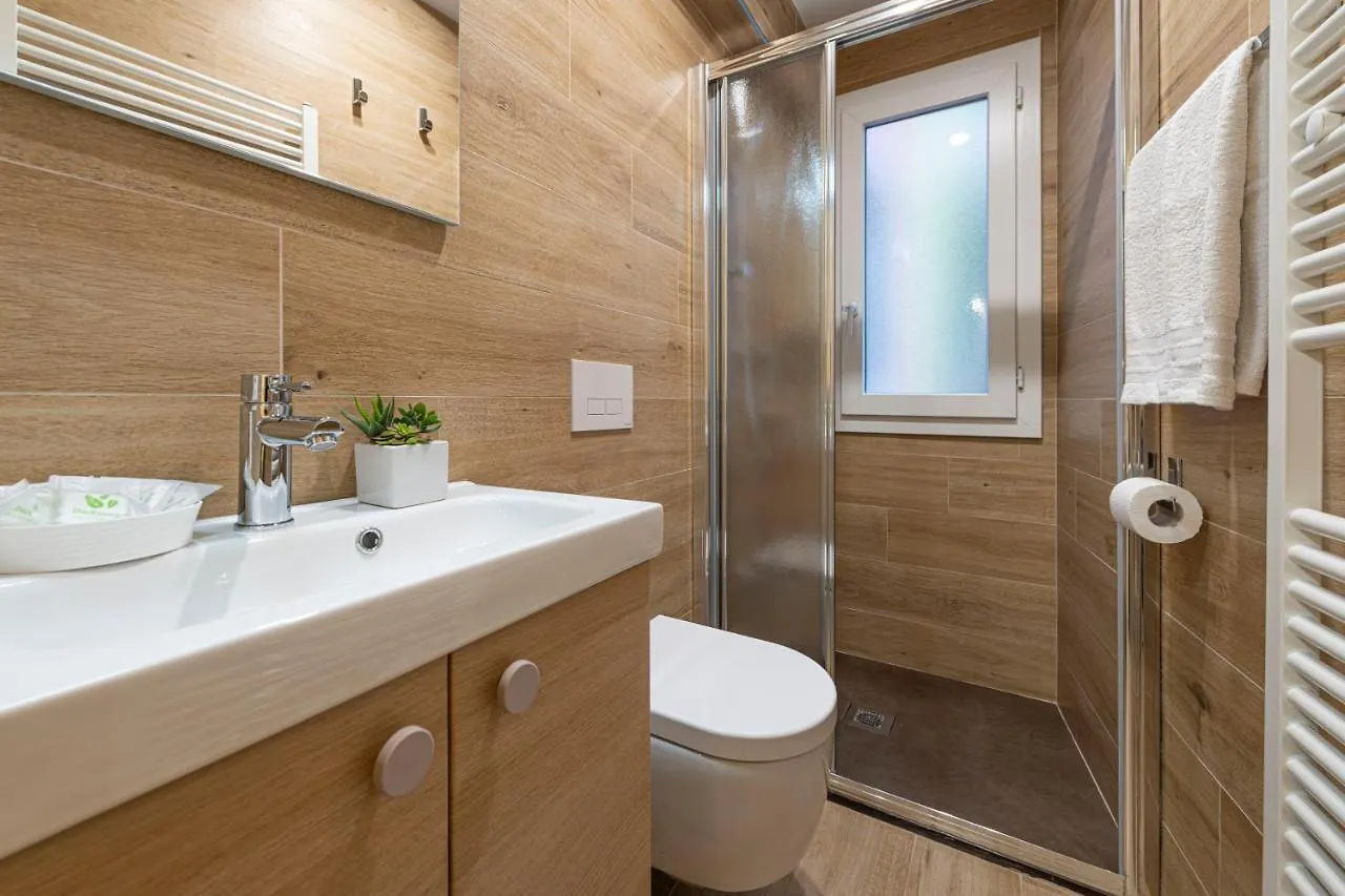 Nina Sweet Home In Velence Apartman